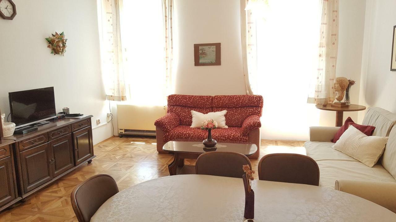 Апартаменти Centar Old Town, With Free Private Parking Пула Екстер'єр фото